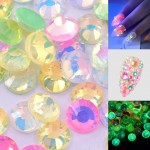 Strasuri din Cristale Fosforescente la intuneric 100 bucati SC278 Colorate cu Reflexii 2mm Strasuri din Cristale Fosforescente la intuneric 100 bucati SC278 Colorate cu Reflexii 2mm